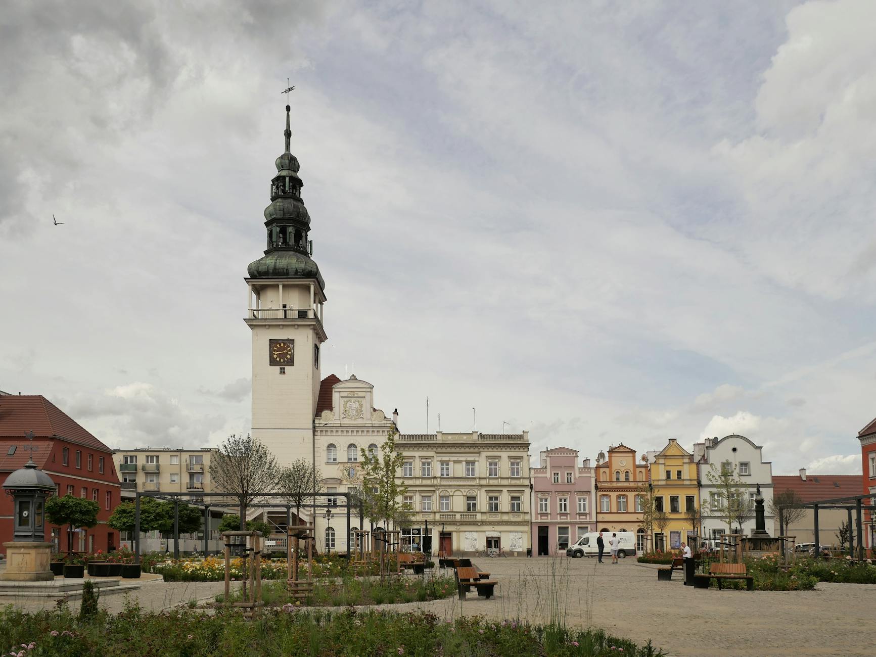 Znak drogowy z nazwą dzielnicy Nowy Bytom w Rudzie Śląskiej, symbolizujący lokalne wydarzenia