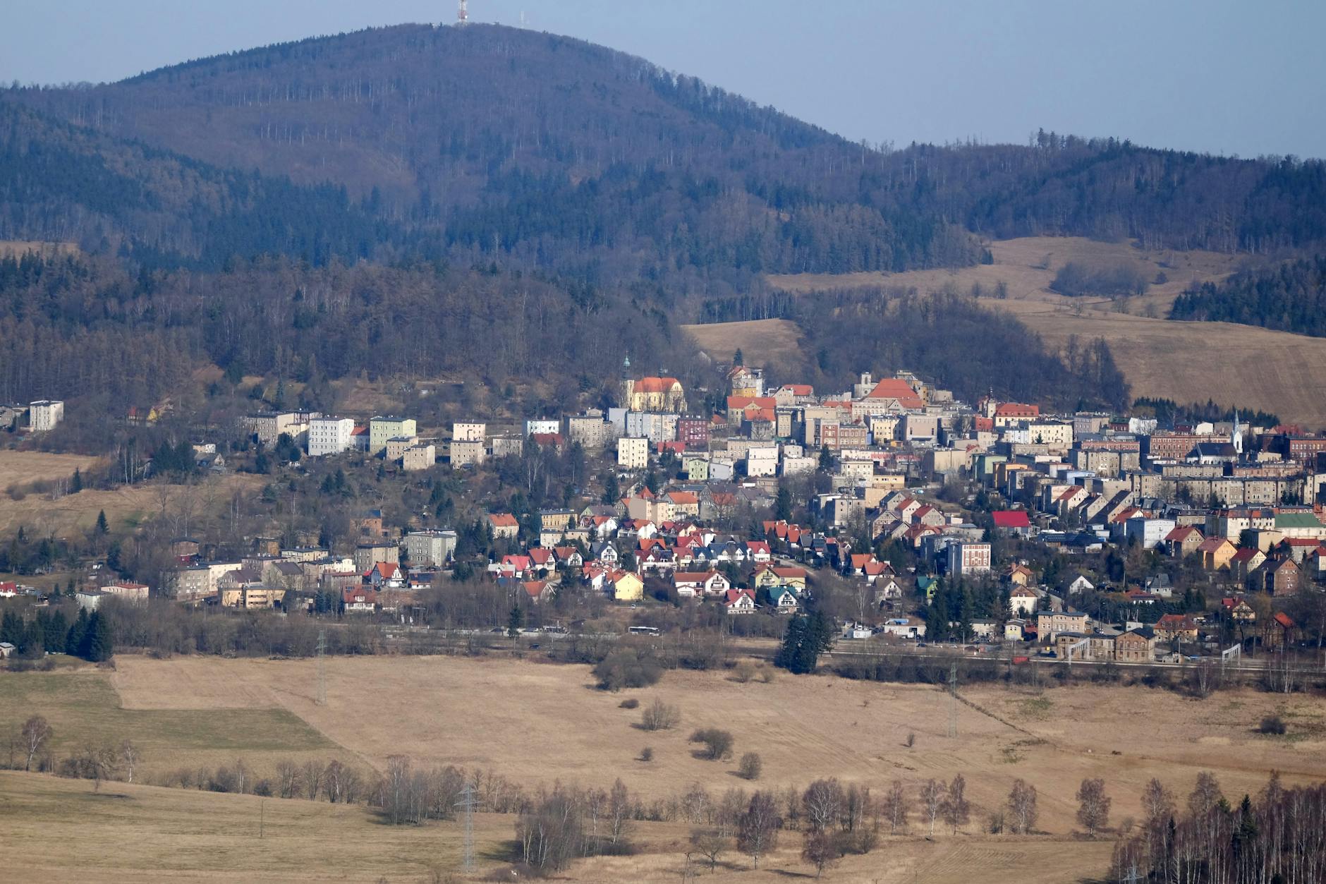 Ruda Śląska: symbol miasta, msza i stadion koszykarski jako połączenie wydarzeń duchowych i sportowych